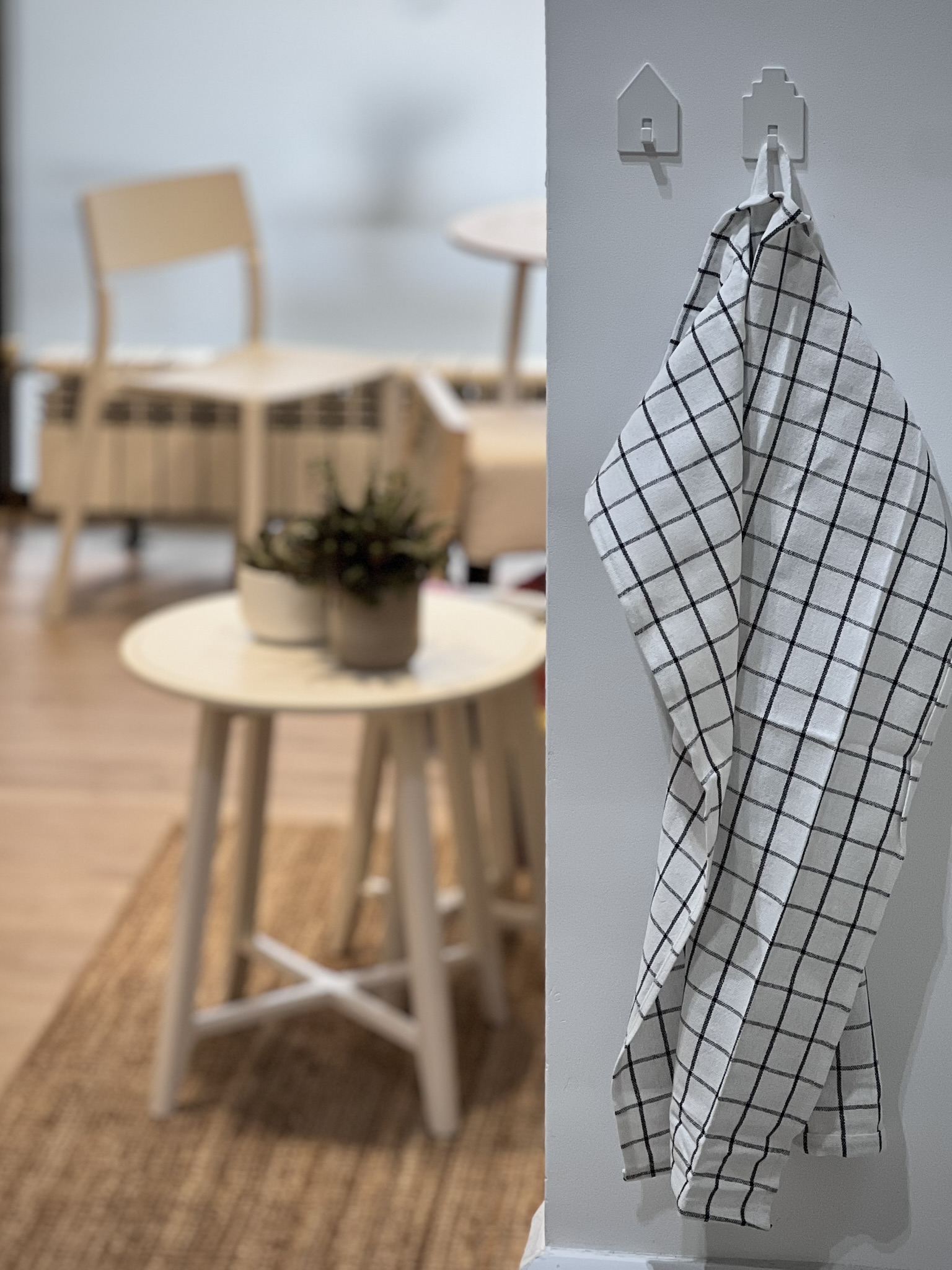 DB51AD5C-16FF-4DB4-B247-8BEDE73A3707_1_102_a