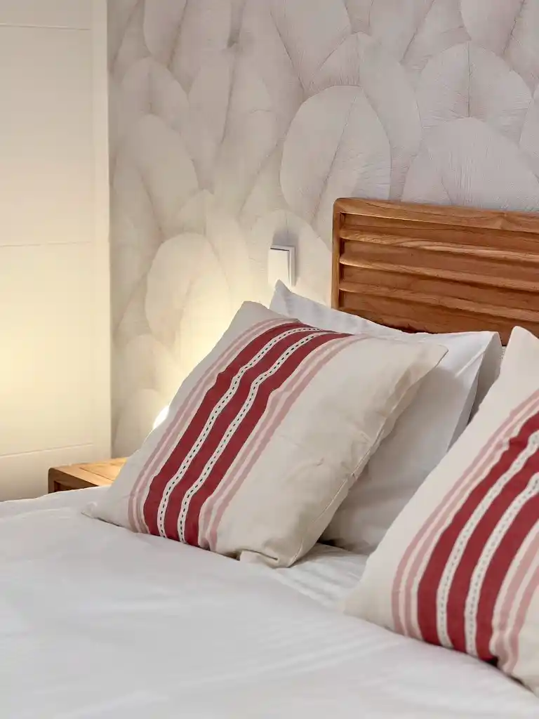 E3DA6F30-B72F-4B22-AC21-04D0F9C0E744_1_105_c